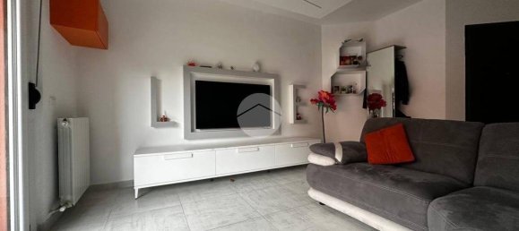 3 bedrooms Apartment in Bussero, Italy No. 327333 3