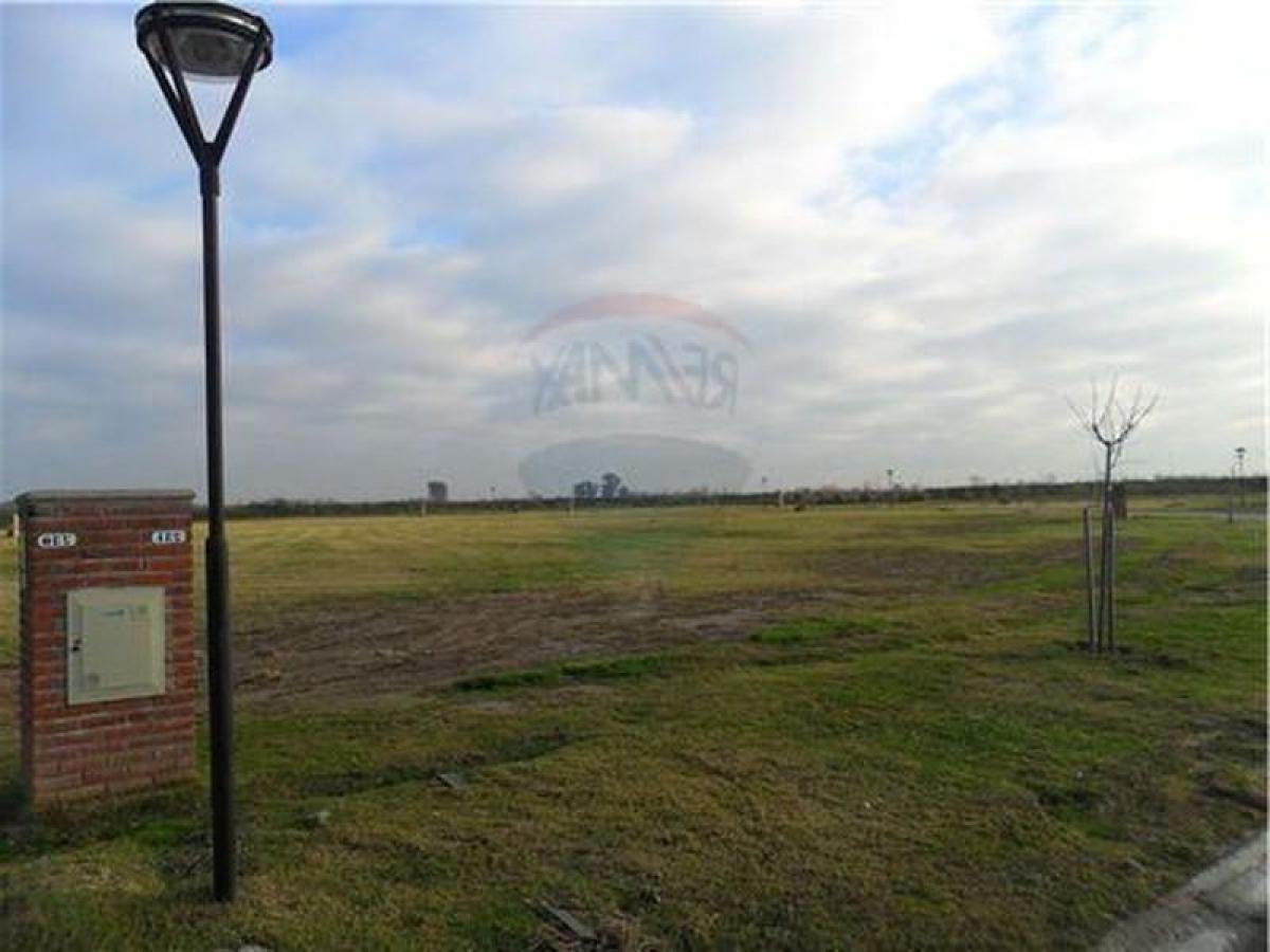  Land in Escobar, Argentina No. 40943