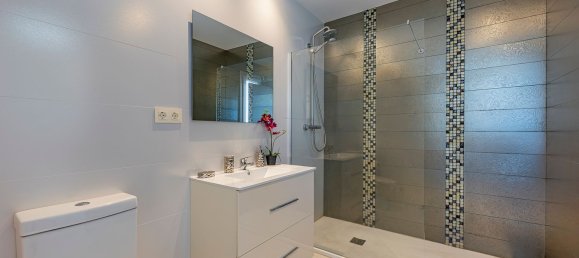 5 غرف نوم منزل في Marbella, Spain رقم 41099 49