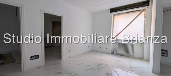 2 bedrooms Apartment in Triuggio, Italy No. 337472 3
