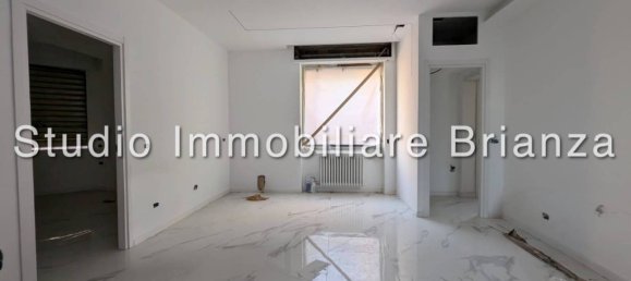 2 bedrooms Apartment in Triuggio, Italy No. 337472 4