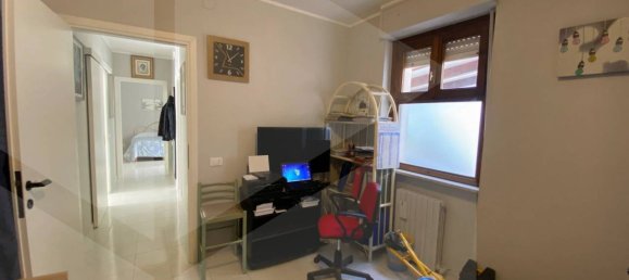 3-salle Appartement à San Severo, Italy No. 20062 7