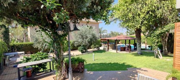 4 bedrooms Villa in Limassol, Cyprus No. 13744 12