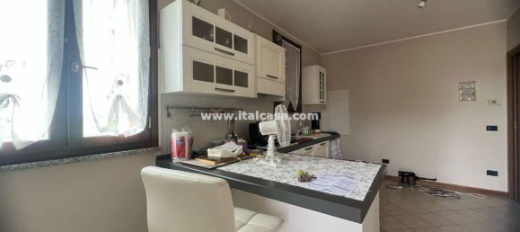 Apartamento de 3 divisões em Calvenzano, Italy N.º 8478 6