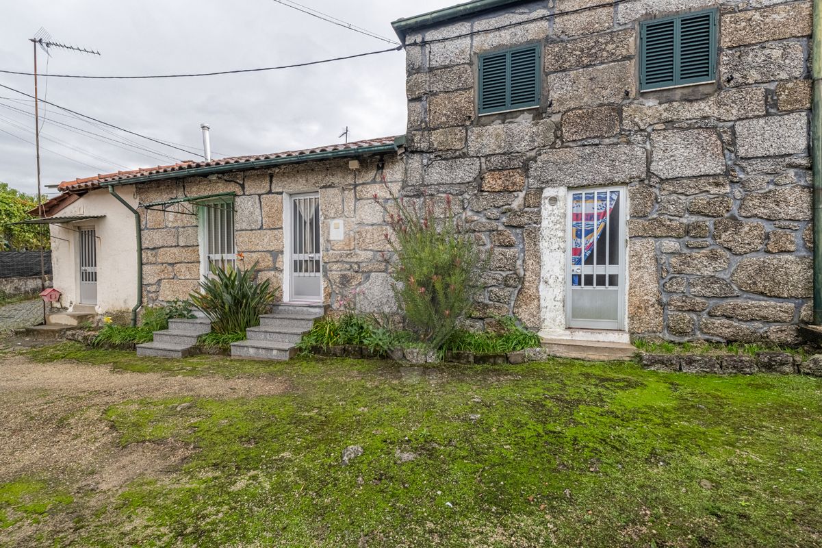 11 bedrooms House in Guimaraes, Portugal No. 177318