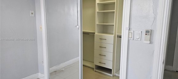 1 chambre appartement à louer à Miami, Miami-Dade, Florida, USA № 614399 7