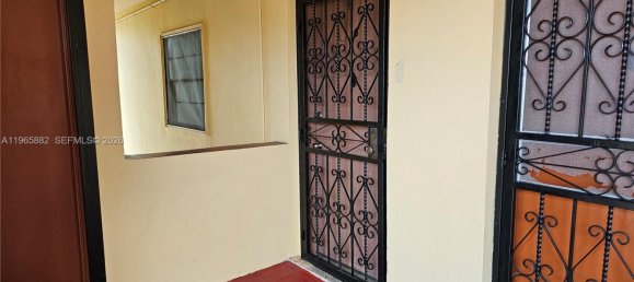 1 chambre appartement à louer à Miami, Miami-Dade, Florida, USA № 614399 2