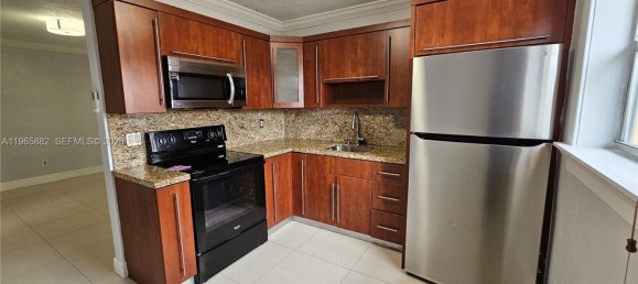 1 chambre appartement à louer à Miami, Miami-Dade, Florida, USA № 614399 6