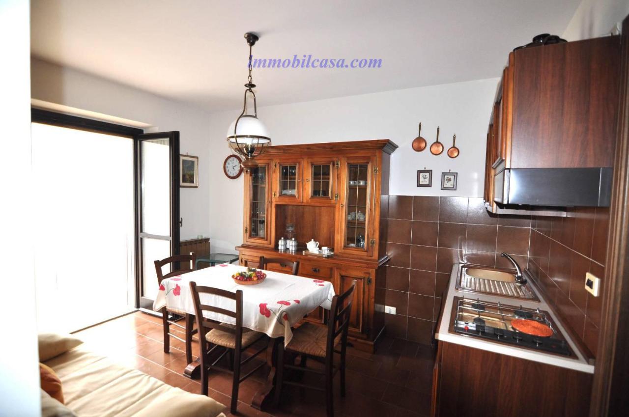 Квартира с 2 комнатами в Вернанте, Италия № 22081