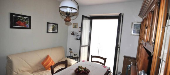 Квартира с 2 комнатами в Вернанте, Италия № 22081 7