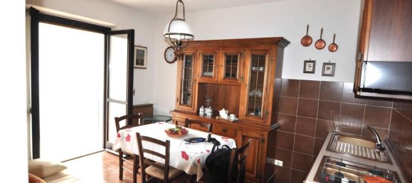 Квартира с 2 комнатами в Вернанте, Италия № 22081 4