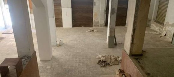 5 rooms Commercial property in Cagliari, Italy No. 151429 4