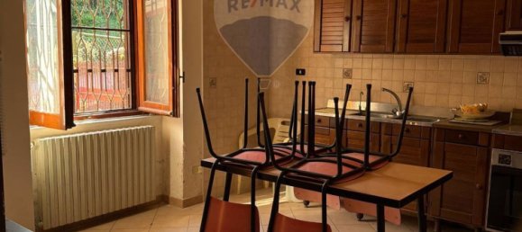 Casa de 7 habitaciónes en Aiello del Sabato, Italy No. 276659 6