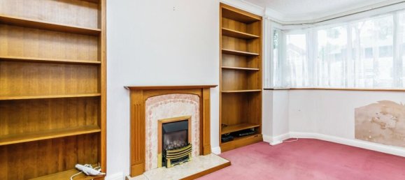 3 bedrooms House in Purley, United Kingdom No. 8068 5