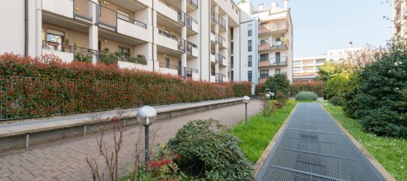 4 rooms Duplex in Milan, Italy No. 246284 33