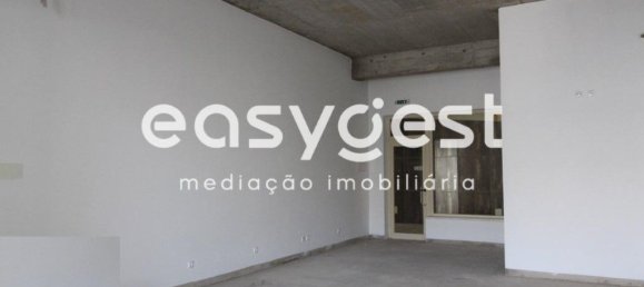 92m² Commercial property in Ferragudo, Portugal No. 46540 5