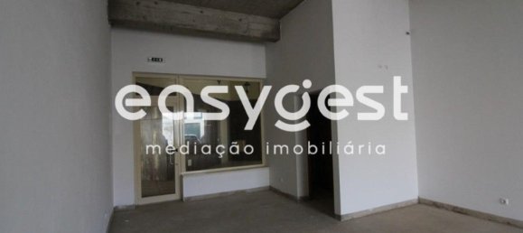 92m² Commercial property in Ferragudo, Portugal No. 46540 4