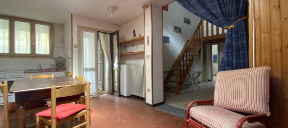 2-salle Appartement à Gignese, Italy No. 221479 4