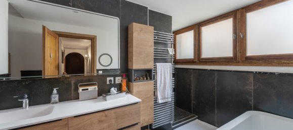 5 Schlafzimmer Gewerbliche Immobilie in Les Belleville, France, Nr. 396 9