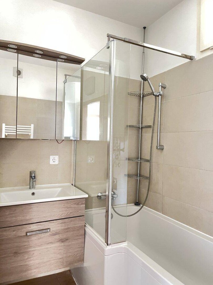 Apartamento de 3 habitaciónes en Teesdorf, Austria No. 214853