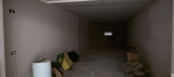 33m² Garage in Pavia, Italy No. 364842 4