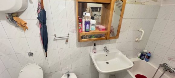 2-salle Bâtiment à Molfetta, Italy No. 20605 4