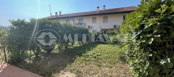 4 bedrooms Villa in Pordenone, Italy No. 98876 17