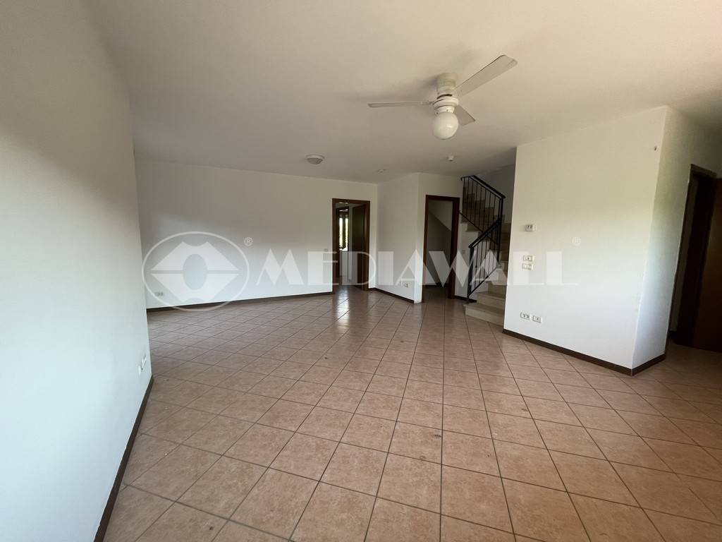 4 bedrooms Villa in Pordenone, Italy No. 98876