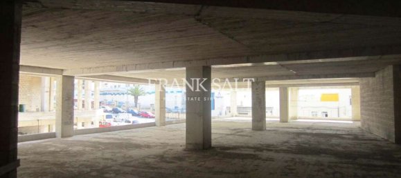 3251m² Shophouse in Marsa, Malta No. 11833 2
