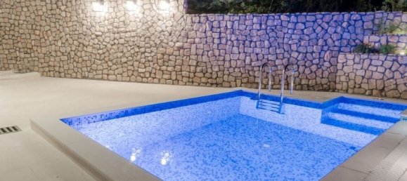 4 bedrooms Commercial property in Budva, Montenegro No. 83 6