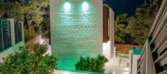 4 bedrooms Commercial property in Budva, Montenegro No. 83 2