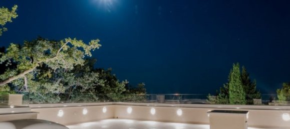 4 bedrooms Commercial property in Budva, Montenegro No. 83 13