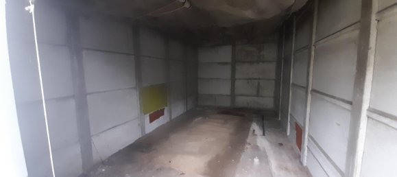 Garage in Chateauroux, France, Nr. 52006 2