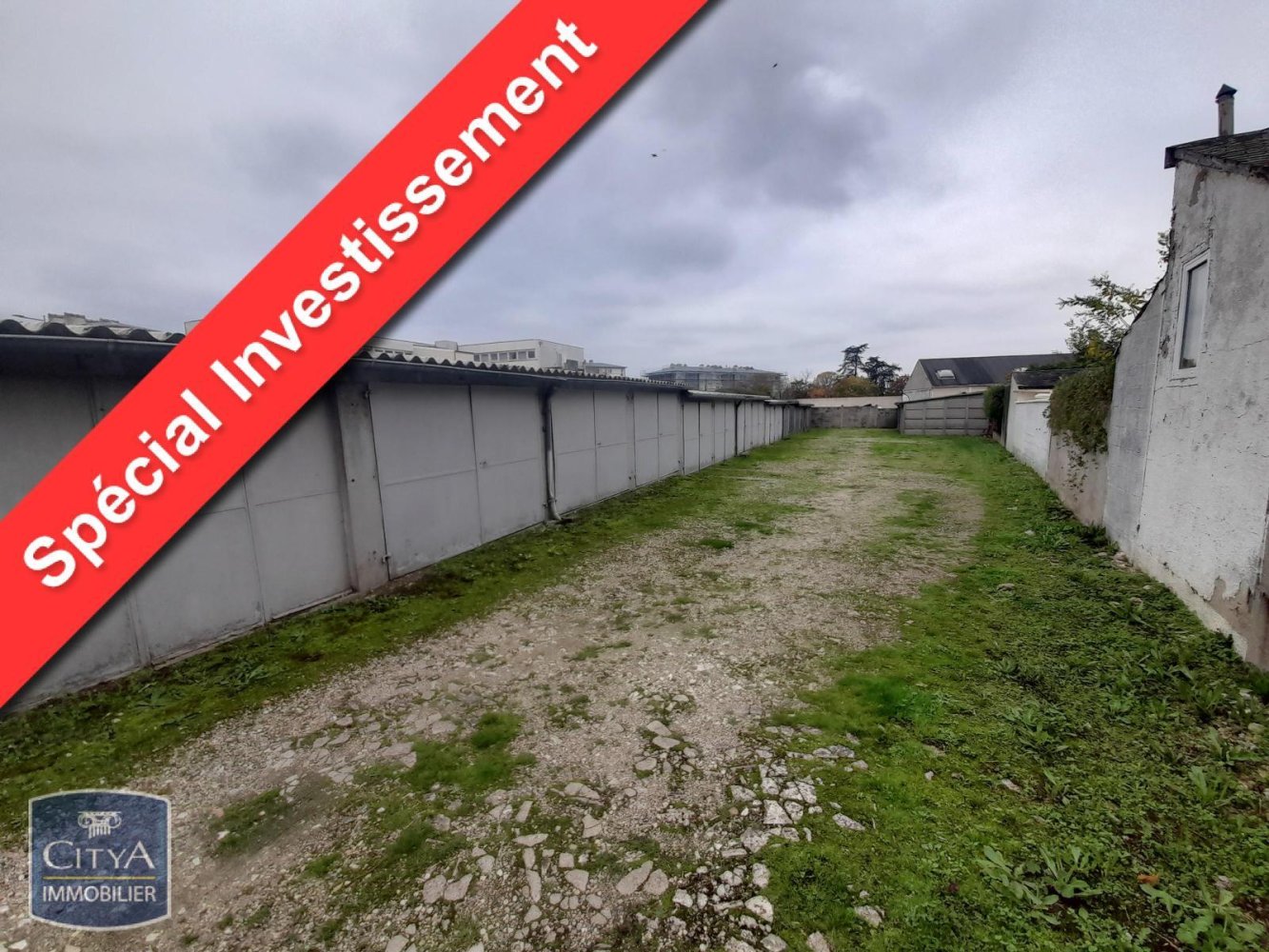 Garage in Chateauroux, France, Nr. 52006