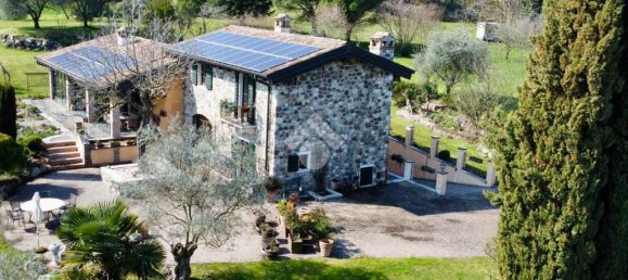 3 bedrooms Villa in Verona, Italy No. 60947 2