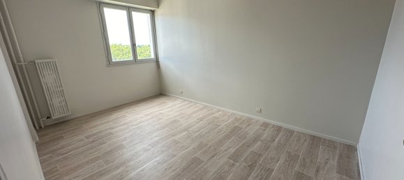 3 rooms Apartment in Tours, France No. 92500 5