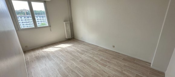 3 rooms Apartment in Tours, France No. 92500 6