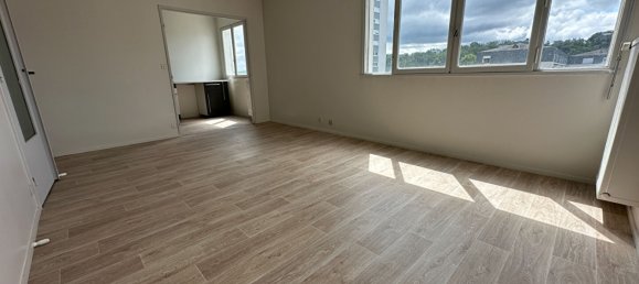 3 rooms Apartment in Tours, France No. 92500 3