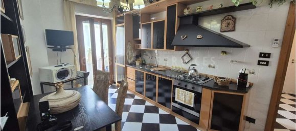 Квартира с 4 спальнями в Альгеро, Италия № 119632 4