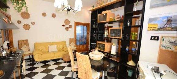 Квартира с 4 спальнями в Альгеро, Италия № 119632 5