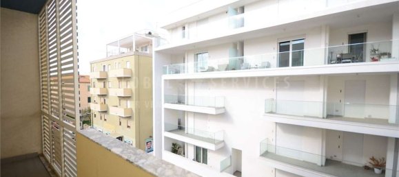 Квартира с 4 спальнями в Альгеро, Италия № 119632 16