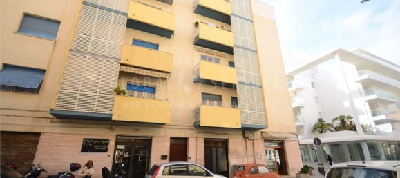 Квартира с 4 спальнями в Альгеро, Италия № 119632 23