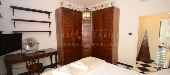 Квартира с 4 спальнями в Альгеро, Италия № 119632 14