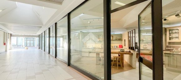 1غرفة عقار تجاري في Brescia, Italy رقم 209539 29