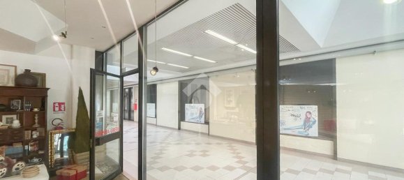 1غرفة عقار تجاري في Brescia, Italy رقم 209539 40