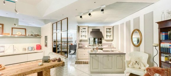 1غرفة عقار تجاري في Brescia, Italy رقم 209539 10