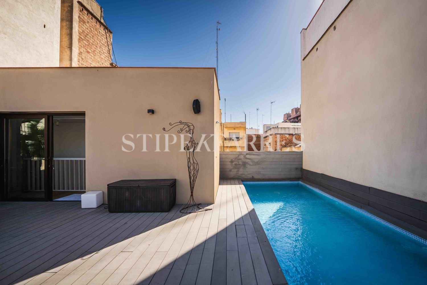 Дом с 4 спальнями в Грасиа, Испания № 195534