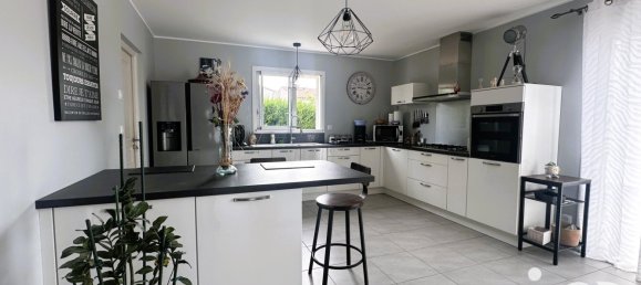 Villa de 3 dormitorios en Occitanie, France No. 296627 10