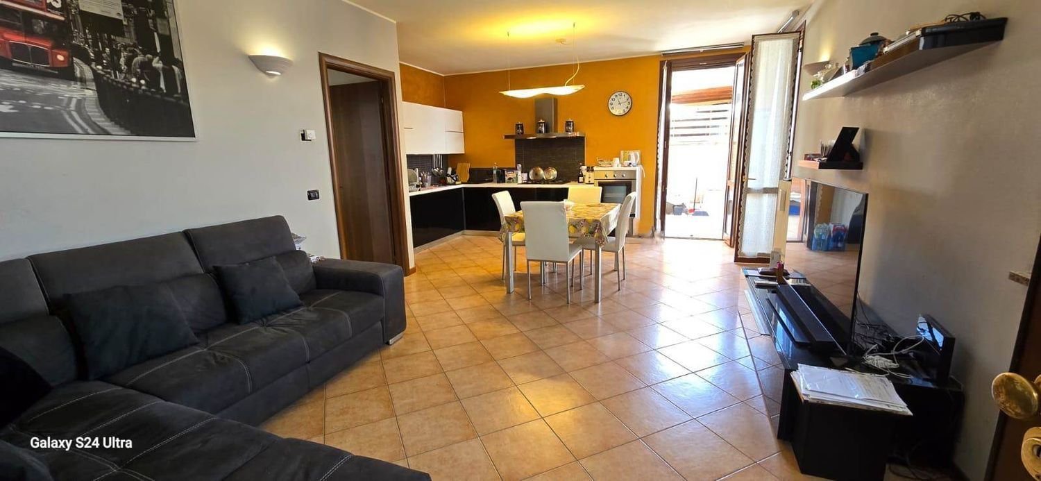 3 bedrooms Apartment in Viadana, Italy No. 362215
