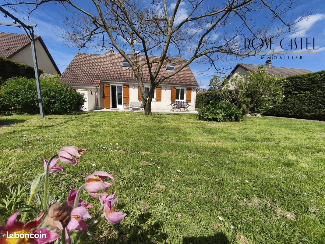 3 bedrooms House in Bonneval, France No. 209576